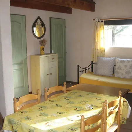 Apartment Gite Mas Des En Petite Camargue